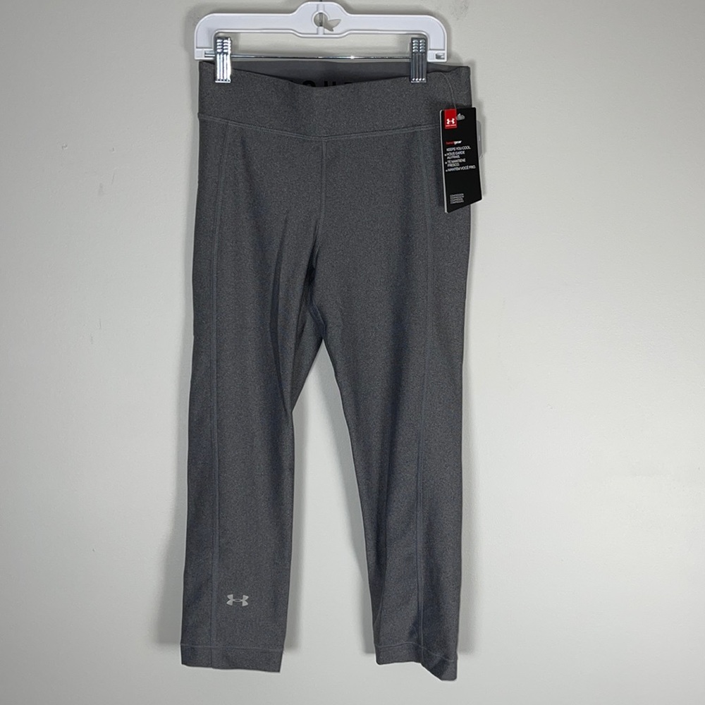 New Under Armour Gray Crop compression Leggings